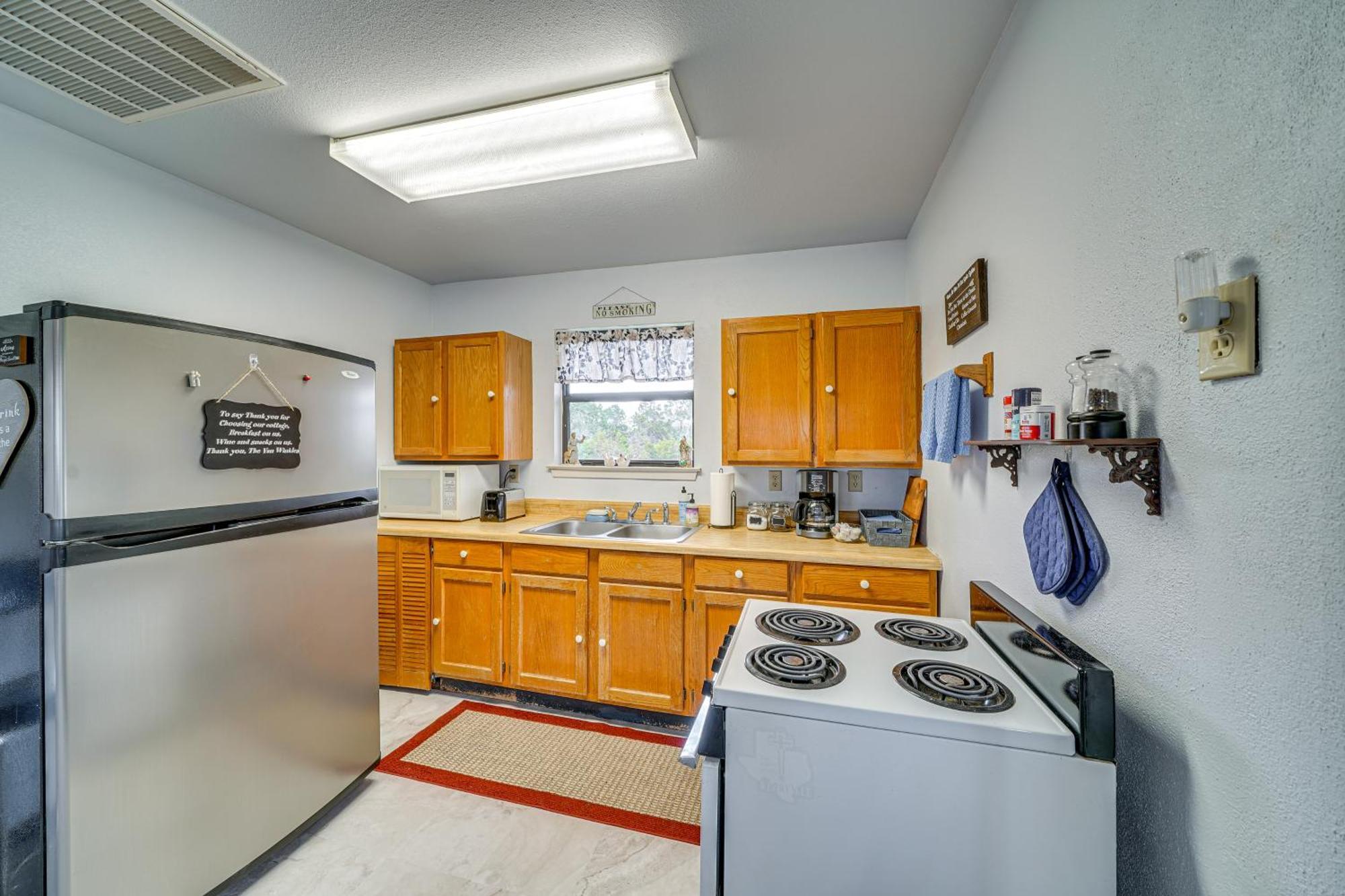Cozy Kerrville Guest Cottage Near Guadalupe River! Bagian luar foto